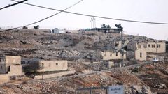 نابلس: الاحتلال يغلق بوابة جبل جرزيم لليوم الثالث