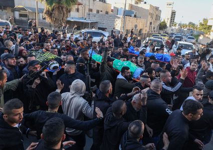 الخليل تشيّع شهيدها جثمان الشهيد محمد زغير بجماهير غفيرة