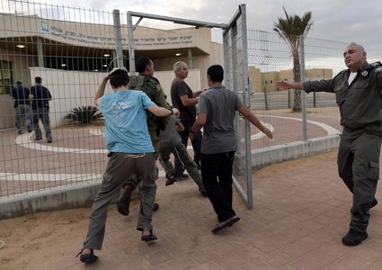 الاحتلال يدعو المستوطنين إلى الاستعداد للبقاء في الملاجئ 72 ساعة