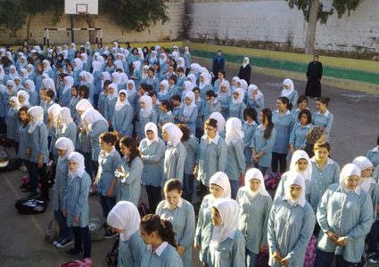 "التربية" تعلن عودة التعليم الوجاهي في المدارس يوم غد الثلاثاء