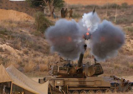 مدفعية الاحتلال تقصف عدة مواقع شرق قطاع غزة