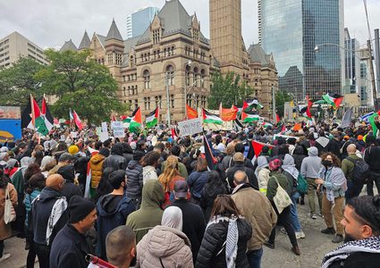الآلاف يتظاهرون في كندا تنديدًا بالحرب على غزة ودعمًا لفلسطين