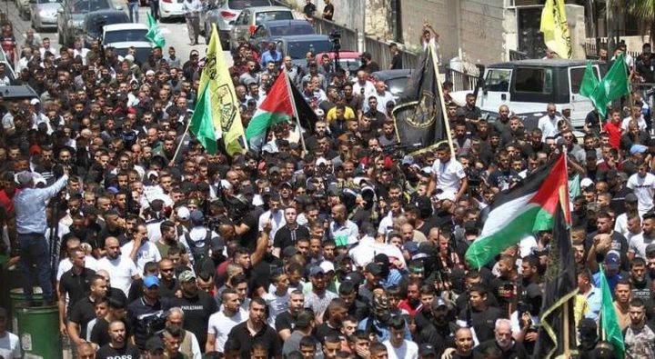 الخليل: تشييع جثمان الشهيد منتصر زعاقيق وسط مواجهات عنيفة