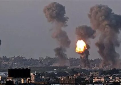 شهداء وجرحى في غارات إسرائيلية جديدة على القطاع وبحرية الاحتلال تقصف ساحل غزة