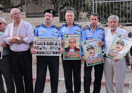 طولكرم: وقفة مساندة للأسرى ومنددة بالعدوان الإسرائيلي على غزة