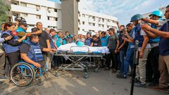 صحفيون في غزة يشيعون زملاءهم شهداء العدوان على غزة