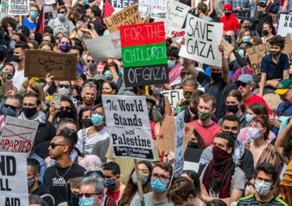 تواصل المظاهرات في السويد تنديدا بالعدوان الإسرائيلي على شعبنا