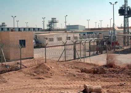 هيئة الأسرى: إدارة سجن النقب تقطع المياه والكهرباء عن كل أقسام السجن منذ أمس