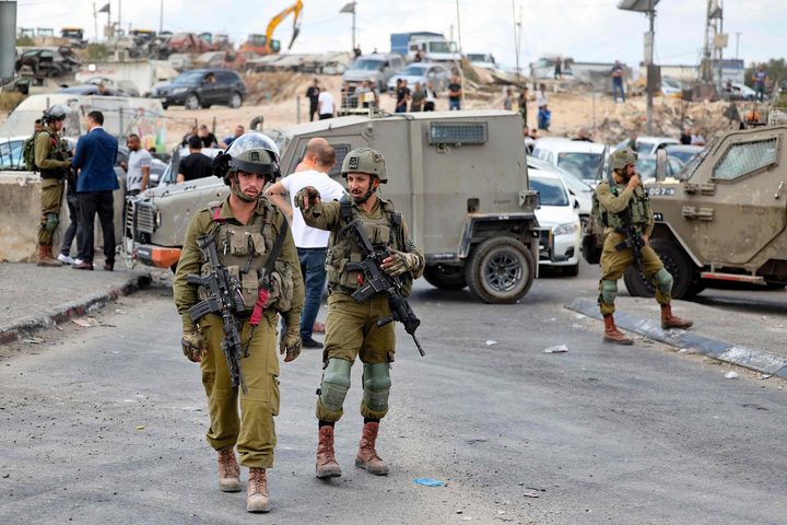 الاحتلال يشدد إجراءاته العسكرية على حاجزي تياسير والحمرا في الأغوار