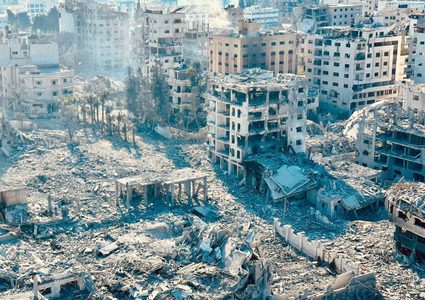 لقطات توثق أحياء سكنية دمرت بأكملها في غزة بعد الغارات الإسرائيلية