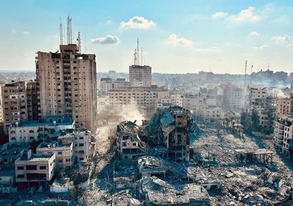 لقطات توثق أحياء سكنية دمرت بأكملها في غزة بعد الغارات الإسرائيلية