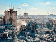 لقطات توثق أحياء سكنية دمرت بأكملها في غزة بعد الغارات الإسرائيلية