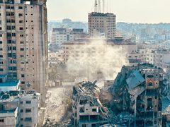 لقطات توثق أحياء سكنية دمرت بأكملها في غزة بعد الغارات الإسرائيلية