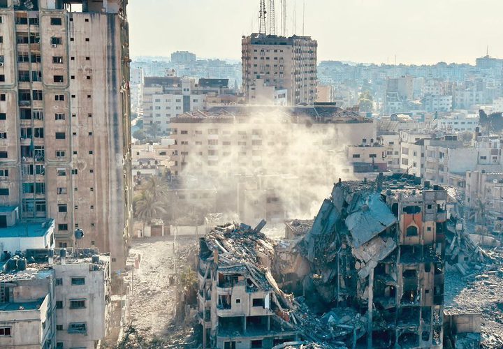 لقطات توثق أحياء سكنية دمرت بأكملها في غزة بعد الغارات الإسرائيلية