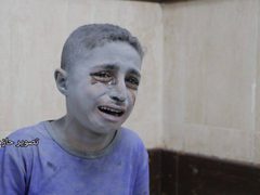 صور من مستشفيات غزة التي تمتلئ بالشهداء والمصابين نتيجة العدوان الإسرائيلي