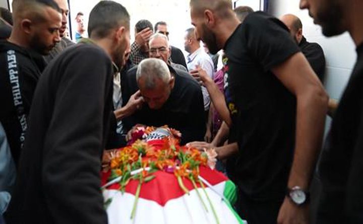 جماهير شعبنا في قلقيلية تشيع جثماني الشهيدين رضوان وسليم إلى مثواهما الأخير
