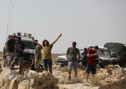 مستوطنون يقتحمون مساكن المواطنين في الأغوار الشمالية