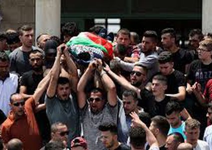 جماهير شعبنا تشيع جثامين الشهداء في طولكرم