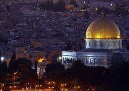 الاحتلال يعتقل 12 مواطنا بينهم سيدة ثمانينية وفتاة من القدس