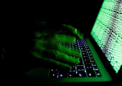 إلكترونيون ينقلون الحرب من غزة ودولة الاحتلال إلى الإنترنت