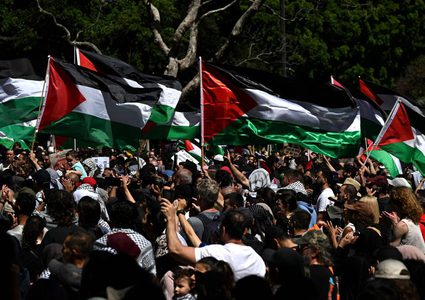 مظاهرة كبيرة في مدينة سيدني الأسترالية، رفضًا للحرب الإسرائيلية على قطاع غزة وقت