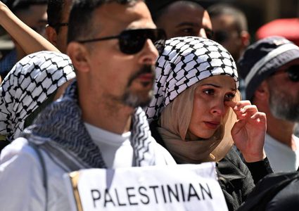 مظاهرة كبيرة في مدينة سيدني الأسترالية، رفضًا للحرب الإسرائيلية على قطاع غزة وقتل الأطفال.