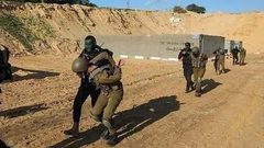 إعلام إسرائيلي: ضغوط أميركية للتوصل إلى صفقة معينة في ملف الأسرى والمفقودين