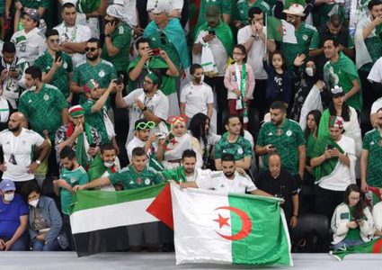 الجزائر تعلن استضافة مباريات منتخب فلسطين على ملاعبها