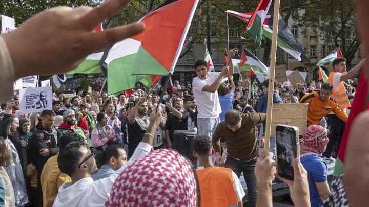 المالكي يطالب سويسرا بالضغط على دولة الاحتلال لوقف عدوانها على شعبنا