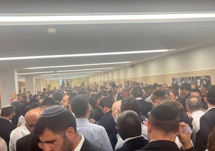 صواريخ القسام تقطع جلسة الكنيست