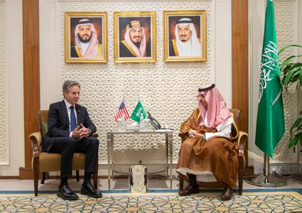 السعودية تُطالب بوقف فوري لإطلاق النار ورفع الحصار عن قطاع غزة