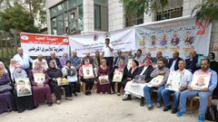 البيرة: وقفة أمام الصليب الأحمر تنديدا بجرائم الاحتلال على شعبنا