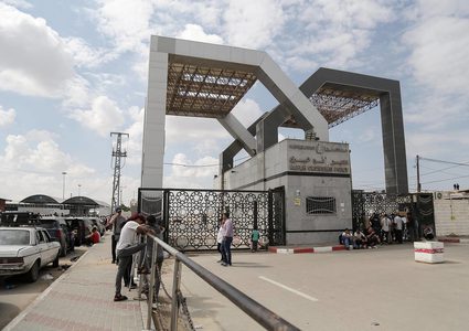 السلطات المصرية تصدر تعليمات بتوجيه شاحنات المساعدات الإنسانية لرفح