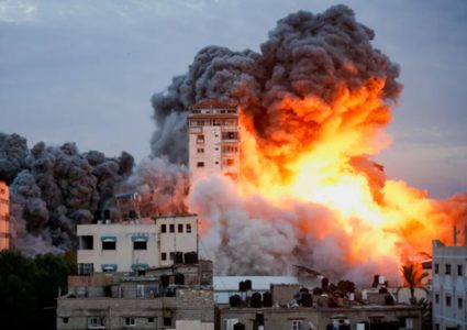 عشرات الشهداء في قصف على معظم أنحاء قطاع غزة