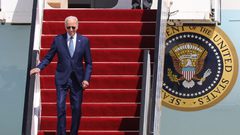 الرئيس بايدن يصل إسرائيل بالتزامن مع وصول 3 حاملات طائرات ومشاة بحرية