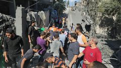 قصف منزل عائلة حبوش في غزة  12 شهيدا وإصابة العشرات والبحث عن مفقودين