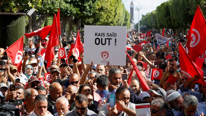أعلنت أيام غضب.. الهيئة الوطنية للمحامين في تونس تتضامن مع  تونس