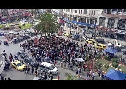 وقفة على دوار الشهداء وسط مدينة نابلس تنديدًا بمجزرة المشفى المعمداني في غزة
