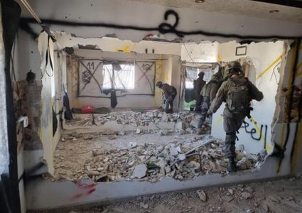 الاحتلال يهدم منزل عائلة الشهيد أحمد غيظان برام الله