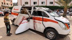 مسعف من غزة : فقدنا 15 شهيدًا من الطواقم الطبية والاحتلال دمر 22 سيارة إسعاف