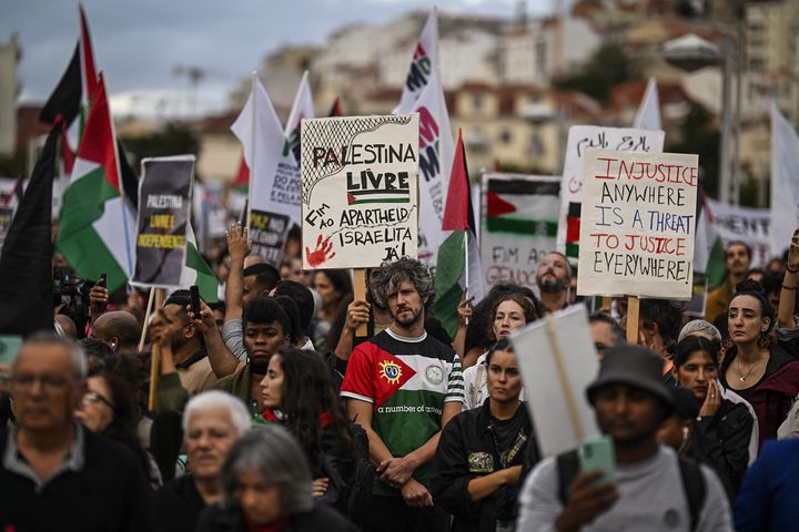 تركيا تنكس الأعلام حدادا على أرواح شهداء فلسطين