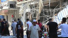 طائرات الاحتلال تدمر منزل لعائلة المجايدة وعدد من المنازل المجاورة له وسط مدينة