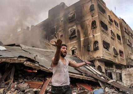 عشرات الشهداء في غارات متواصلة على منازل المواطنين في قطاع غزة