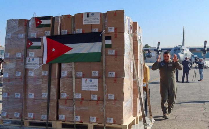 مسؤول مصري: غدا سيفتح المعبر لدخول مساعدات إلى غزة