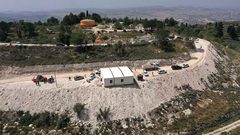 الاحتلال يضع "كرفانات" جديدة داخل مستعمرة "حوميش" شمال نابلس