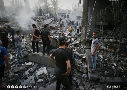 مشاهد من انتشال المصابين من تحت الأنقاض نتيجة القصف الإسرائيلي