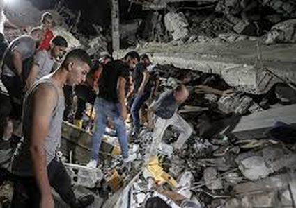 21 شهيدا و79 إصابة معظمهم أطفال ونساء في قصف منازل في خان يونس