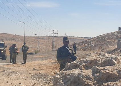 الاحتلال يجرف أراضي في كفر الديك لصالح شق طريق استعماري