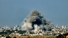 مشاهير هوليود يطالبون بايدن بالضغط لإنهاء قصف غزة