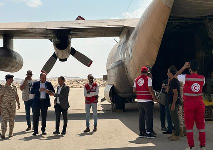 منذ بدء العدوان- 27 طائرة محملة بالمساعدات لأهالي غزة وصلت مطار العريش